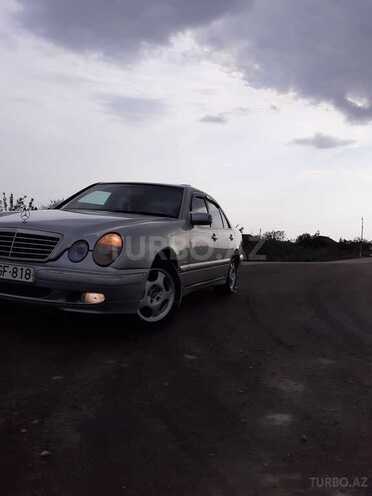 Mercedes E 270 1999, 460,000 km - 2.7 l - Biləsuvar