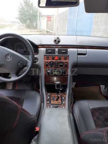 Mercedes E 270 1999, 460,000 km - 2.7 l - Biləsuvar