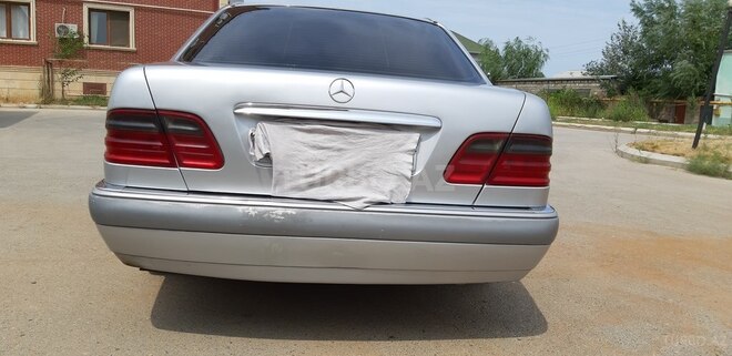 Mercedes E 200 1995, 451,628 km - 2.0 l - Bakı
