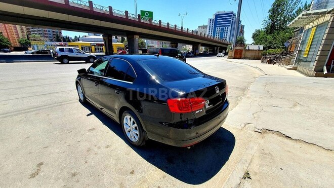 Volkswagen Jetta 2013, 93,000 km - 1.8 л - Bakı