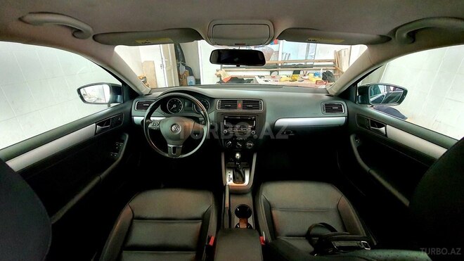 Volkswagen Jetta 2013, 93,000 km - 1.8 л - Bakı