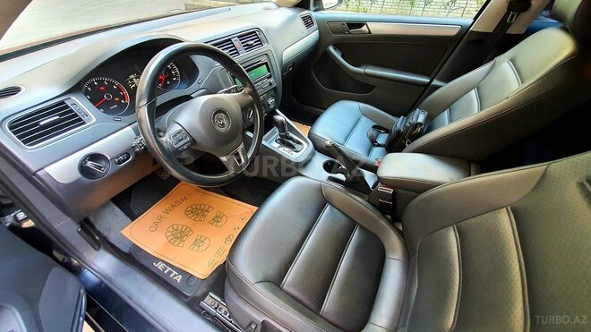 Volkswagen Jetta 2013, 93,000 km - 1.8 л - Bakı