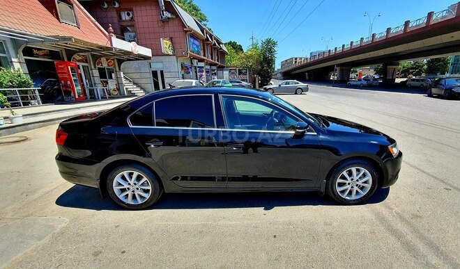 Volkswagen Jetta 2013, 93,000 km - 1.8 л - Bakı