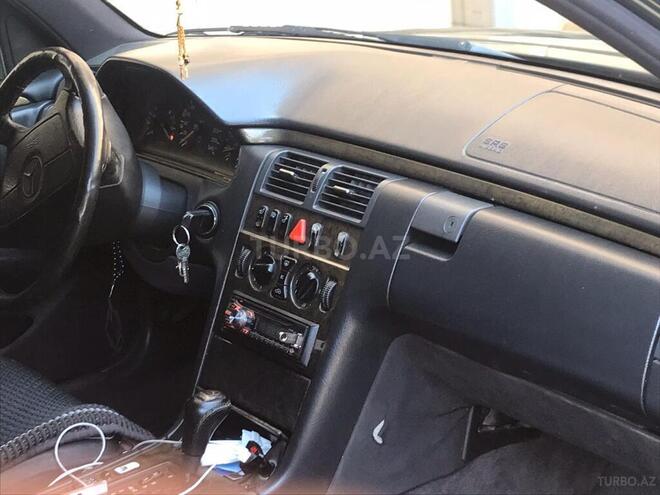 Mercedes E 230 1997, 325,000 km - 2.3 l - Bakı