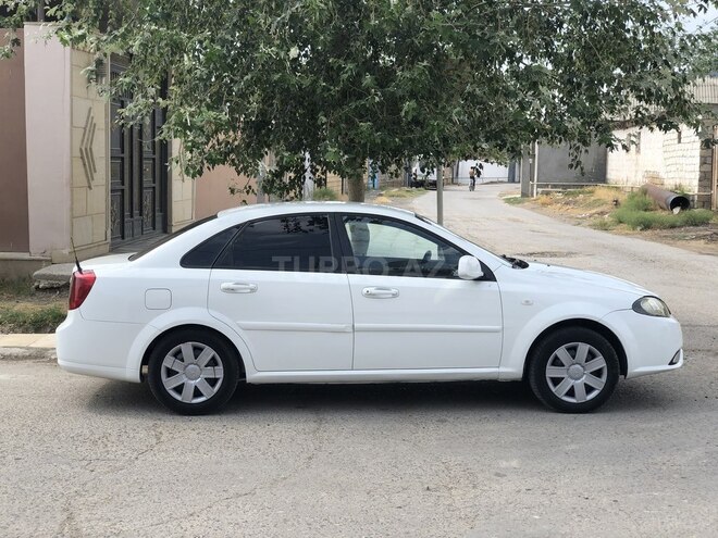 Daewoo Gentra 2014, 260,000 km - 1.5 л - Şirvan