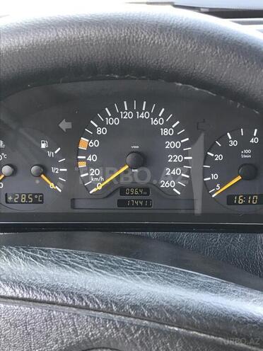 Mercedes C 240 1998, 174,000 km - 2.4 l - Mingəçevir