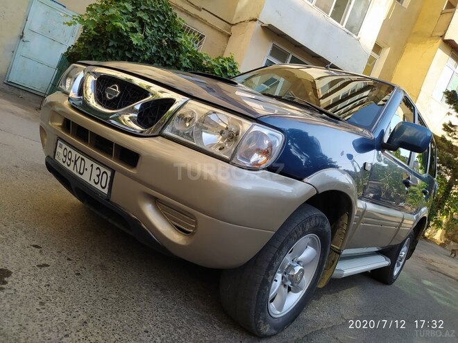 Nissan Terrano 2002, 222,000 km - 2.5 l - Bakı