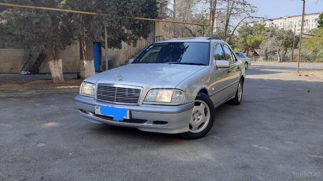 Mercedes C 220 1998, 215,000 km - 2.2 l - Sumqayıt