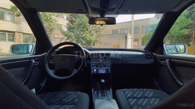 Mercedes C 220 1998, 215,000 km - 2.2 l - Sumqayıt
