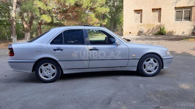 Mercedes C 220 1998, 215,000 km - 2.2 l - Sumqayıt