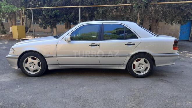 Mercedes C 220 1998, 215,000 km - 2.2 l - Sumqayıt