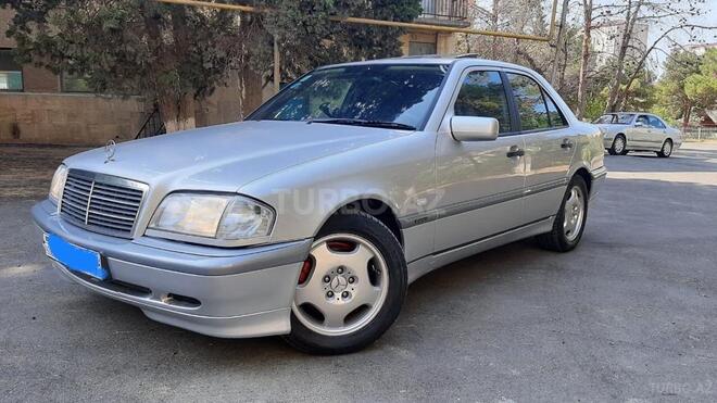 Mercedes C 220 1998, 215,000 km - 2.2 l - Sumqayıt