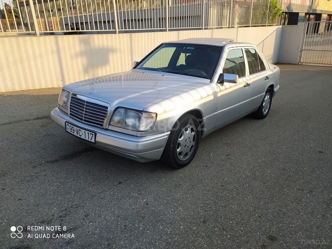 Mercedes E 220 1995, 287,000 km - 2.2 l - Bakı