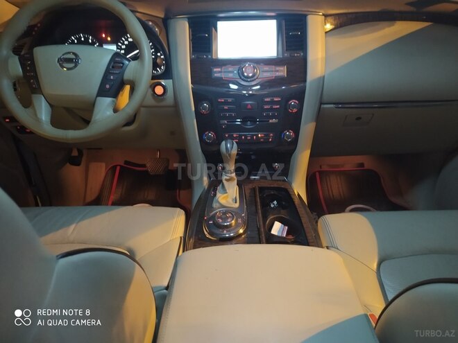 Nissan Patrol 2010, 182,000 km - 5.6 l - Bakı