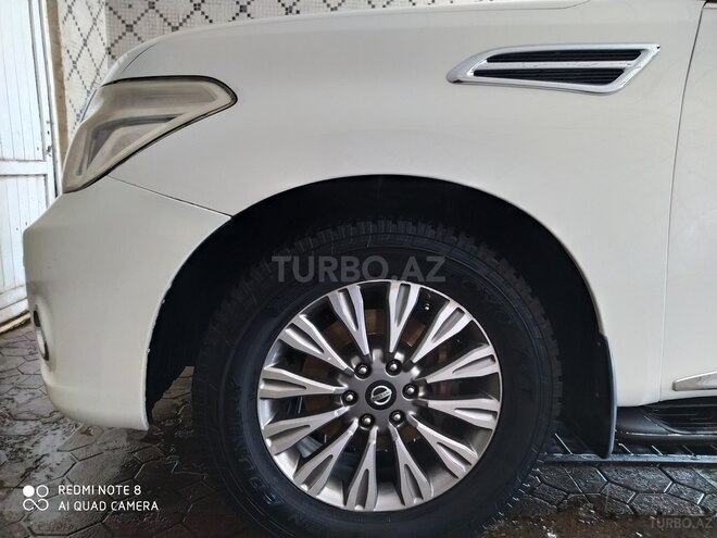 Nissan Patrol 2010, 182,000 km - 5.6 l - Bakı