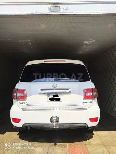 Nissan Patrol 2010, 182,000 km - 5.6 l - Bakı