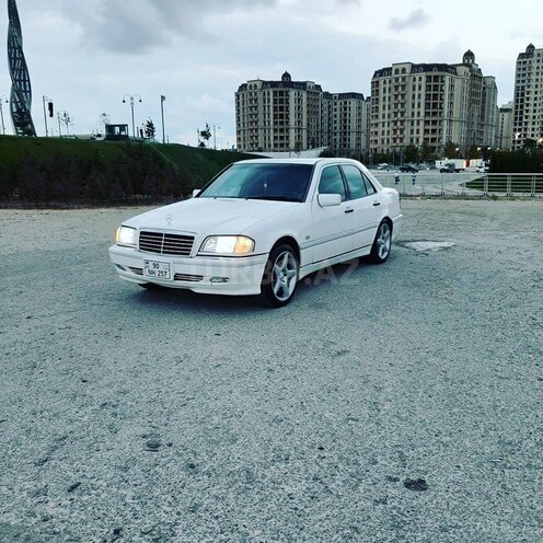 Mercedes C 240 2000, 199,856 km - 2.4 l - Bakı