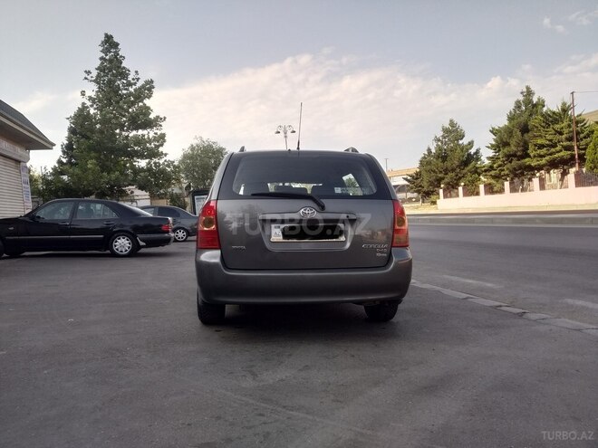 Toyota Corolla 2005, 248,000 km - 1.4 l - Bakı