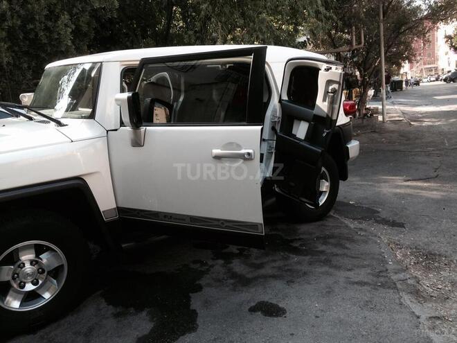 Toyota FJ Cruiser 2008, 170,000 km - 4.0 л - Bakı