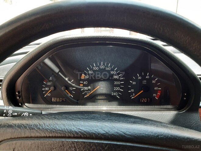 Mercedes C 180 1999, 277,000 km - 1.8 l - Bakı