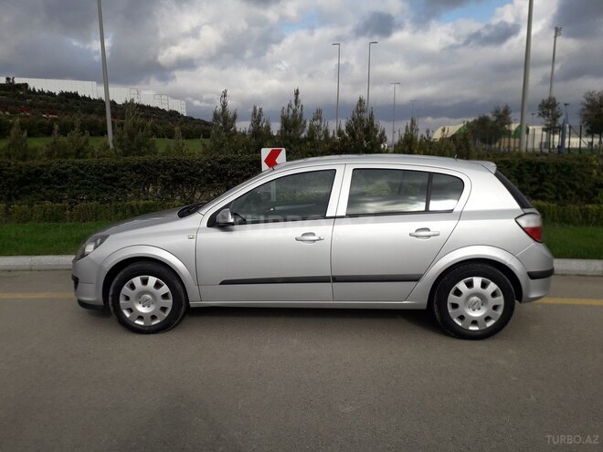 Opel Astra 2006, 200,000 km - 1.3 l - Bakı
