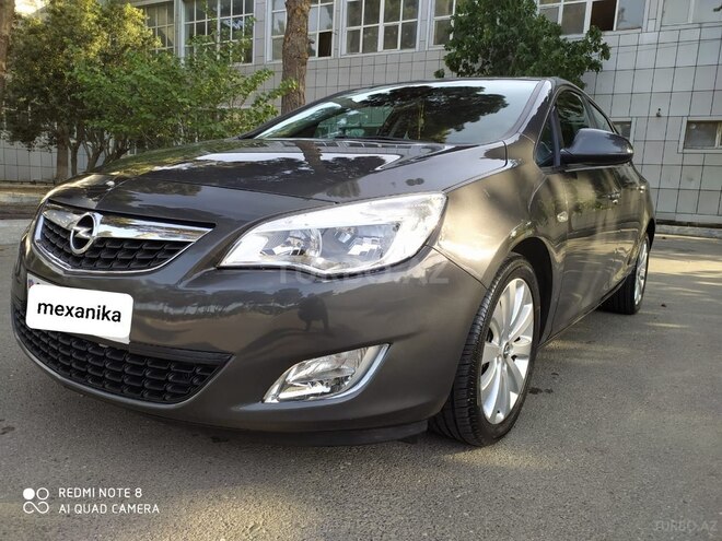 Opel Astra 2009, 154,000 km - 1.6 l - Bakı