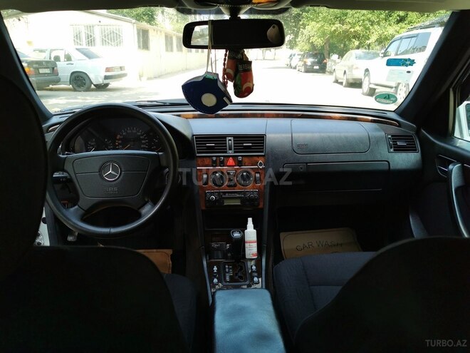 Mercedes C 220 1999, 300,000 km - 2.2 l - Bakı