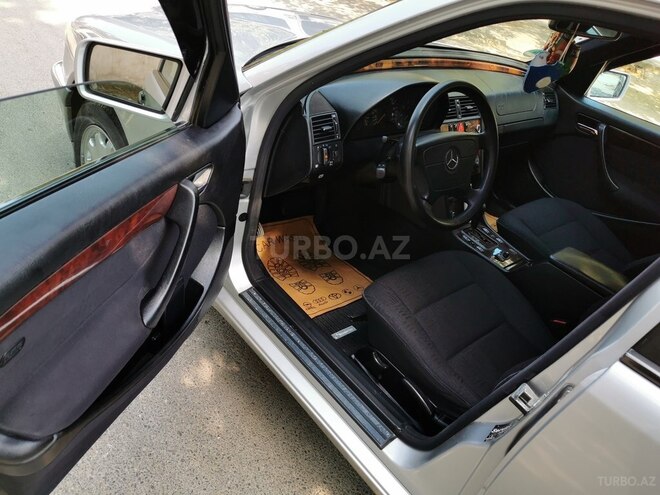 Mercedes C 220 1999, 300,000 km - 2.2 l - Bakı