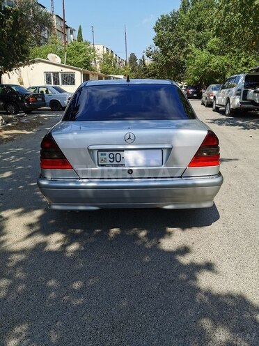 Mercedes C 220 1999, 300,000 km - 2.2 l - Bakı