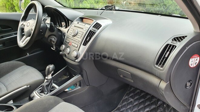 Kia Ceed 2011, 239,000 km - 1.6 l - Goranboy