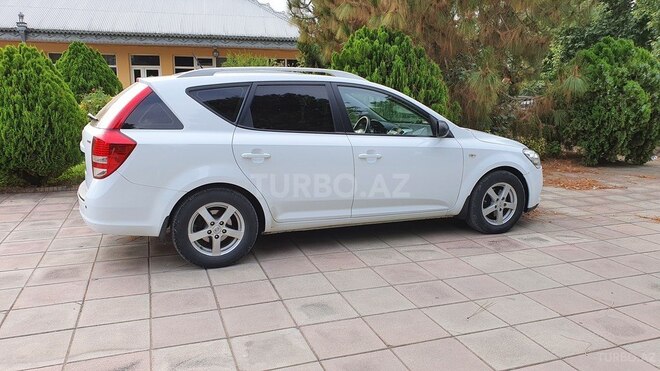 Kia Ceed 2011, 239,000 km - 1.6 l - Goranboy