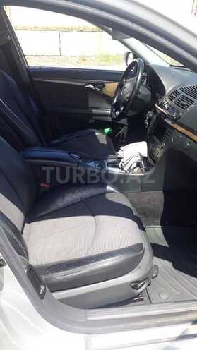 Mercedes E 220 2004, 305,000 km - 2.2 l - Bakı