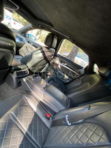 Audi S8 2012, 118,000 km - 4.0 l - Bakı