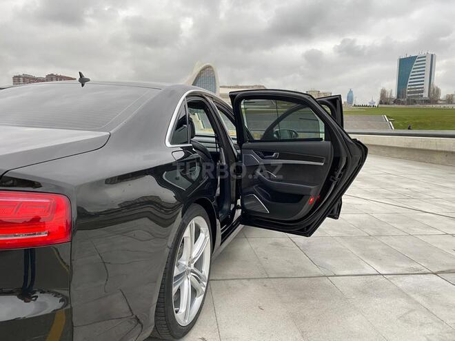 Audi S8 2012, 118,000 km - 4.0 l - Bakı