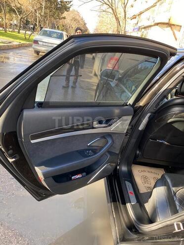 Audi S8 2012, 118,000 km - 4.0 l - Bakı