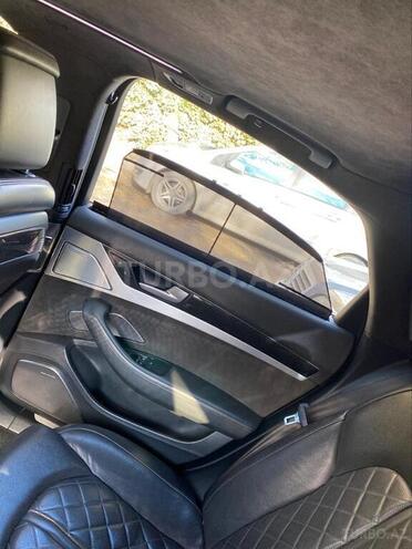 Audi S8 2012, 118,000 km - 4.0 l - Bakı