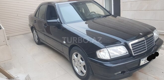 Mercedes C 220 2000, 339,000 km - 2.2 l - Bakı