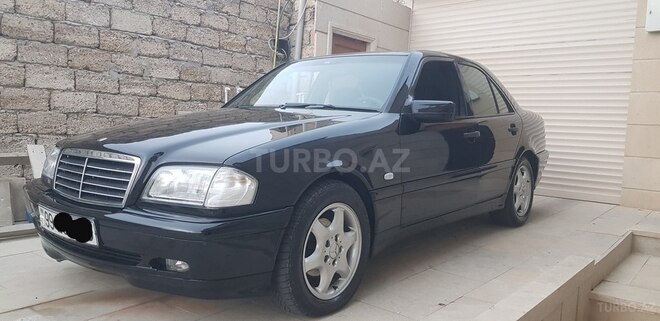 Mercedes C 220 2000, 339,000 km - 2.2 l - Bakı