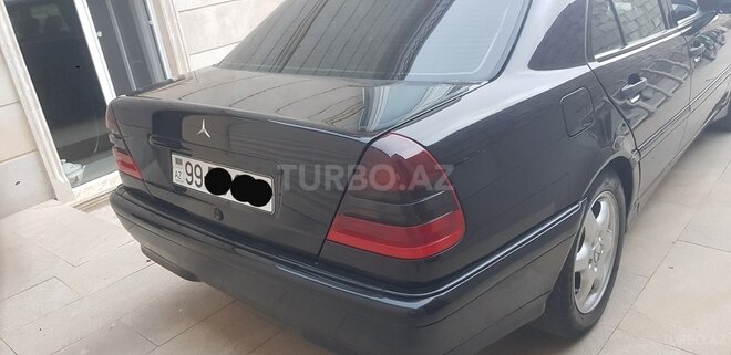 Mercedes C 220 2000, 339,000 km - 2.2 l - Bakı