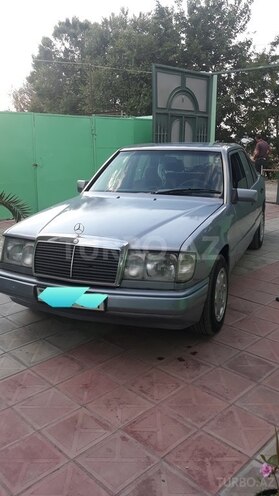 Mercedes E 250 1990, 336,794 km - 2.5 l - Bərdə