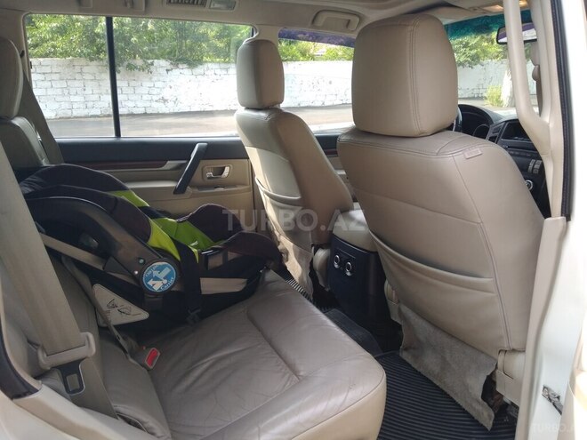 Mitsubishi Pajero 2008, 176,000 km - 3.0 l - Bakı