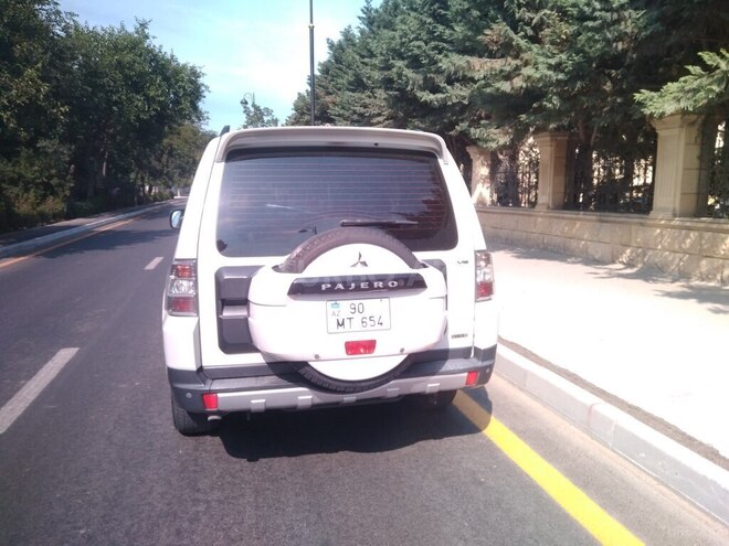 Mitsubishi Pajero 2008, 176,000 km - 3.0 l - Bakı