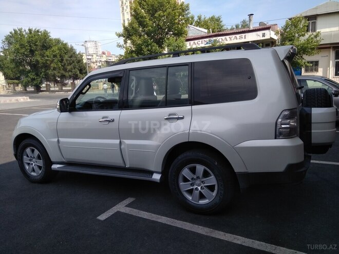 Mitsubishi Pajero 2008, 176,000 km - 3.0 l - Bakı