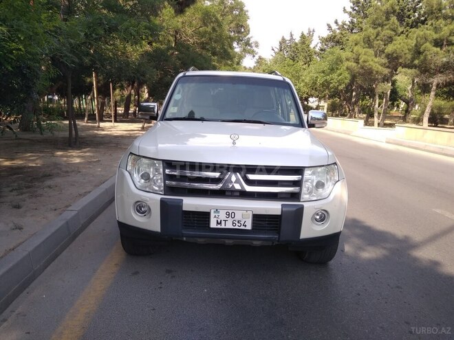 Mitsubishi Pajero 2008, 176,000 km - 3.0 l - Bakı