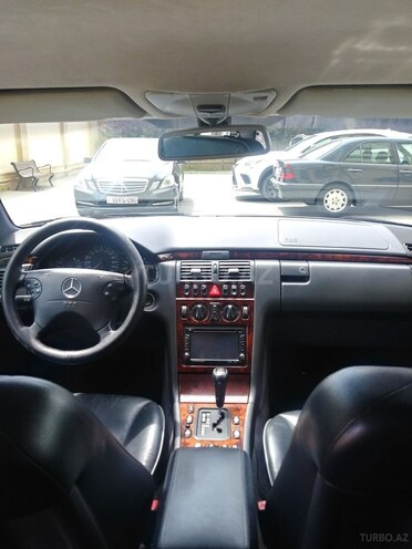 Mercedes E 240 1998, 321,500 km - 2.4 l - Bakı