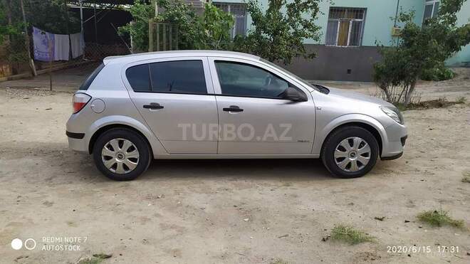 Opel Astra 2007, 232,000 km - 1.9 l - Sumqayıt