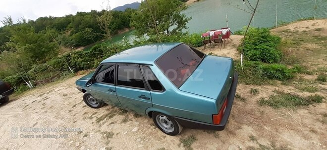 LADA (VAZ) 21099 2000, 190,000 km - 1.5 l - Quba