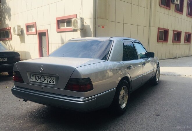 Mercedes E 250 1991, 350,000 km - 2.5 l - Sumqayıt