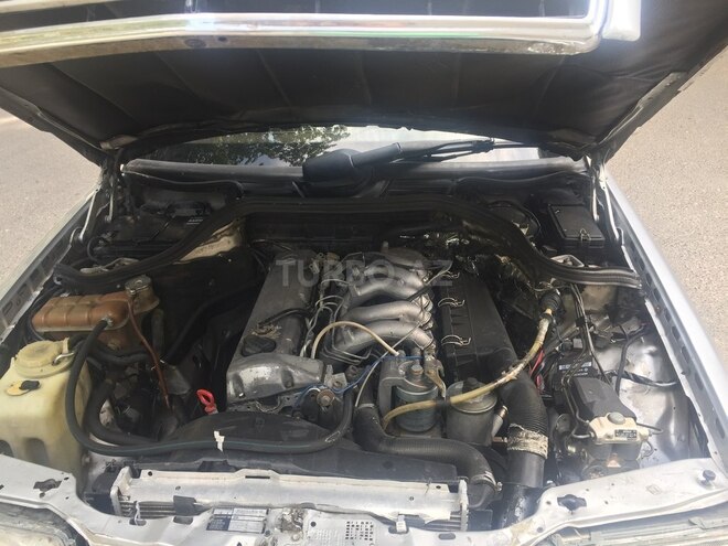 Mercedes E 250 1991, 350,000 km - 2.5 l - Sumqayıt