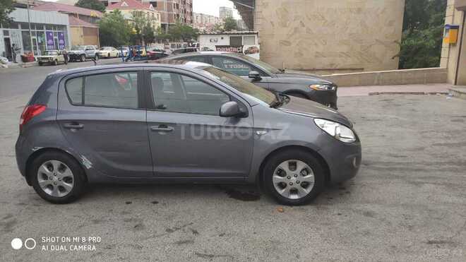 Hyundai i20 2009, 210,000 km - 1.4 л - Bakı